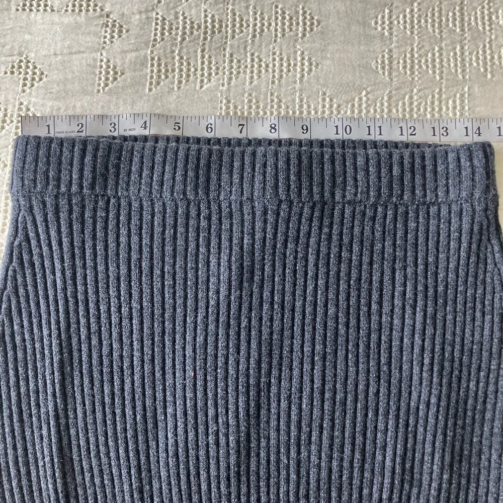HUGO BOSS Charcoal Grey Ribbed Wool and Cashmere Blend MIDI Skirt Size M NWT - Picture 9 of 15